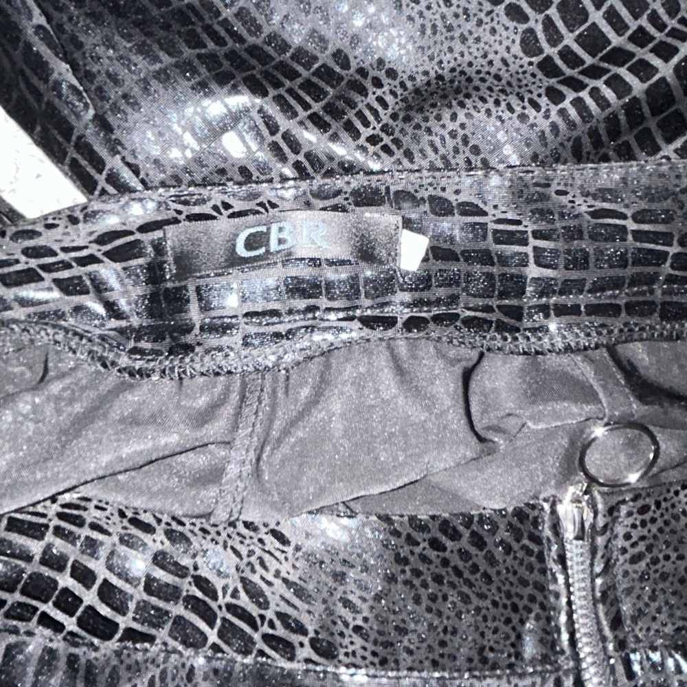 Black Fitted Faux Leather Animal Printed Leggings Size Small By CBR EUC